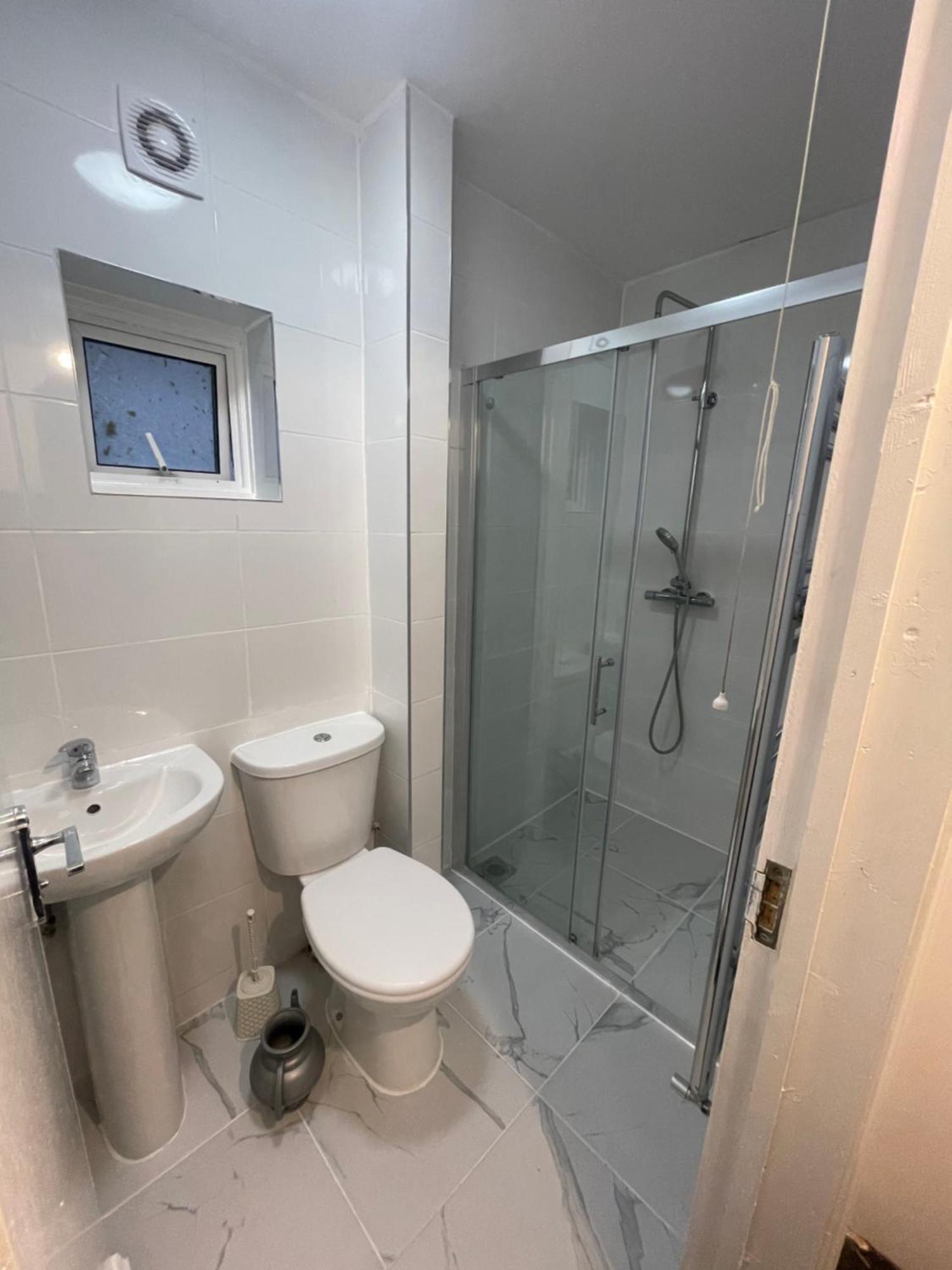 Cozy Private Rooms In Homestay إيلفورد المظهر الخارجي الصورة
